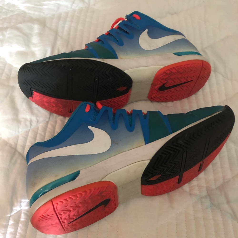 Nike Vapor 9.5 Tour Tennis Shoe